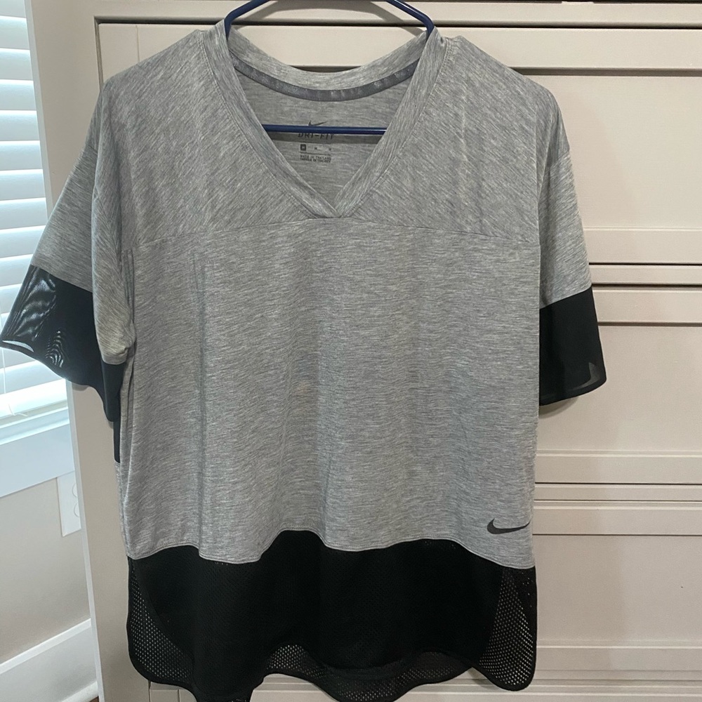 NWOT Nike Shirt